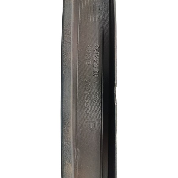 Moldura Interna Porta Traseira Dir. Chevrolet Equinox 2018 Preto