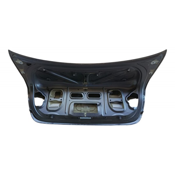 Tampa Traseira Bmw 320i 2013 (detalhe) Preto