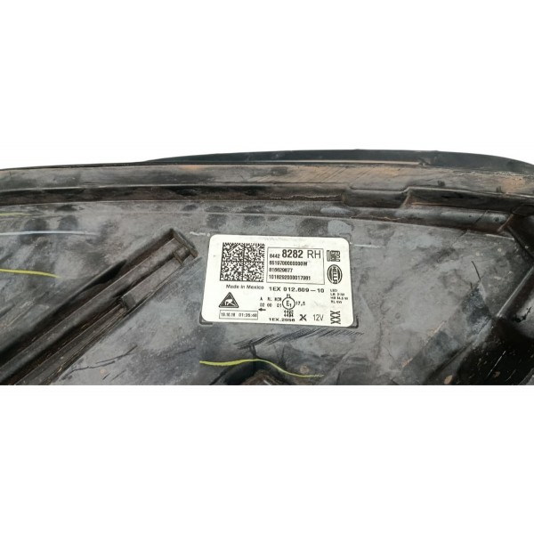 Farol Direito Chevrolet Equinox 2018 (detalhes Quebrado Foto Direito/passageiro