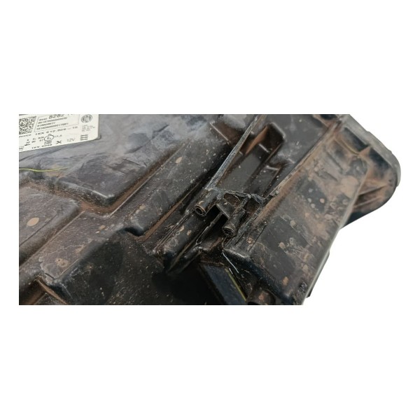 Farol Direito Chevrolet Equinox 2018 (detalhes Quebrado Foto Direito/passageiro