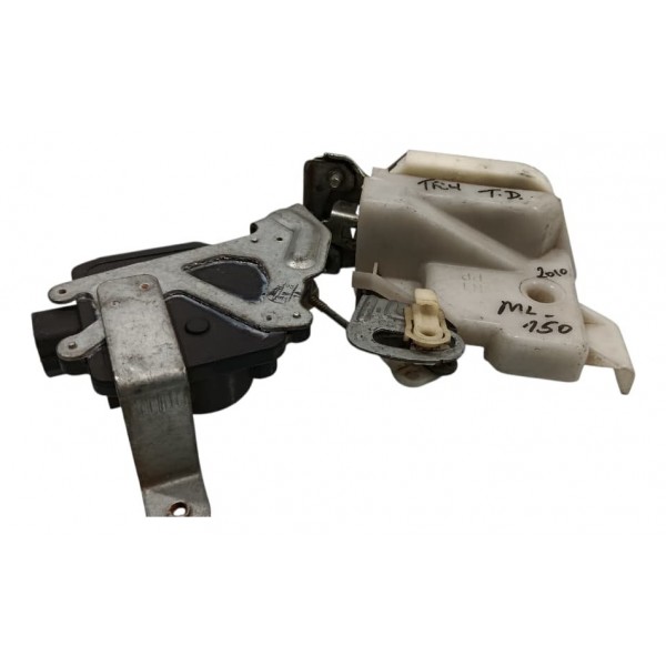 Fechadura Porta Traseira Direita Mitsubishi Tr4 2010