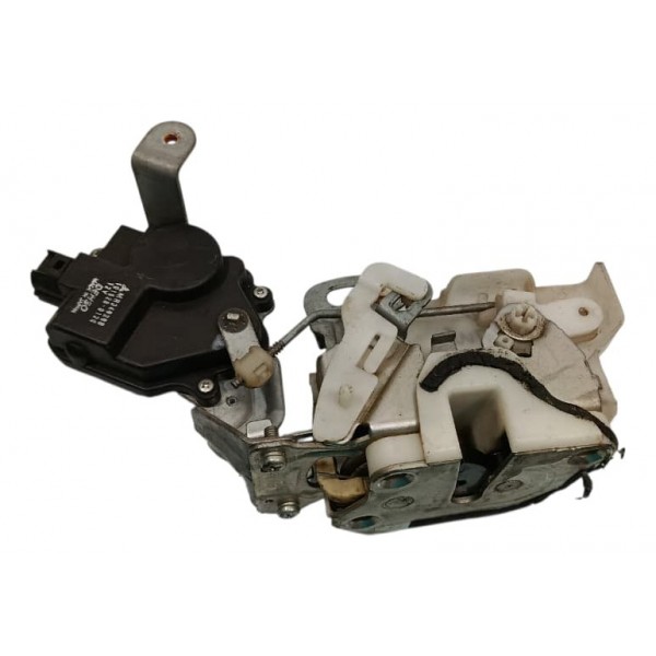 Fechadura Porta Traseira Direita Mitsubishi Tr4 2010