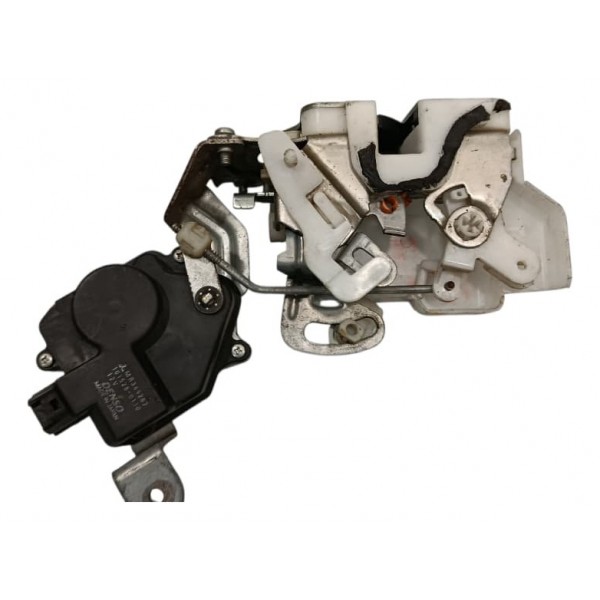 Fechadura Porta Traseira Esquerda Mitsubishi Tr4 2010