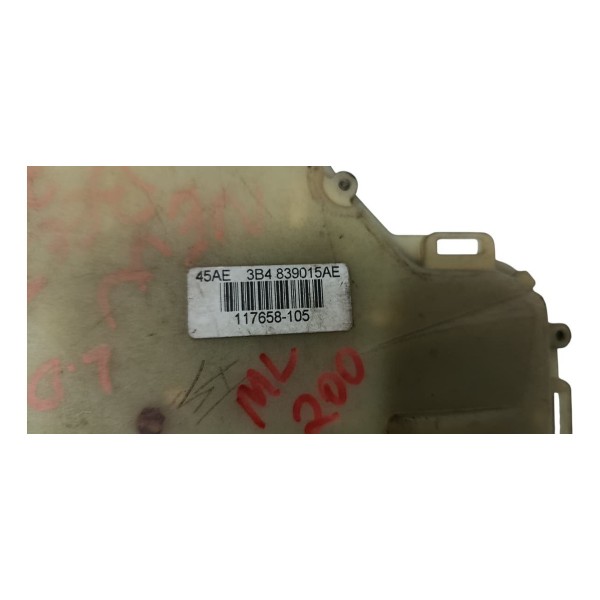 Fechadura Traseira Esquerda Volkswagen Golf Sportline 2010