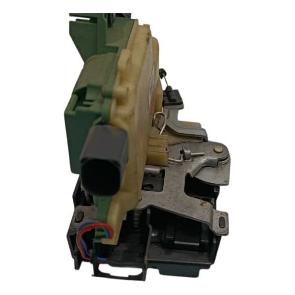 Fechadura Traseira Esquerda Volkswagen Golf Sportline 2010