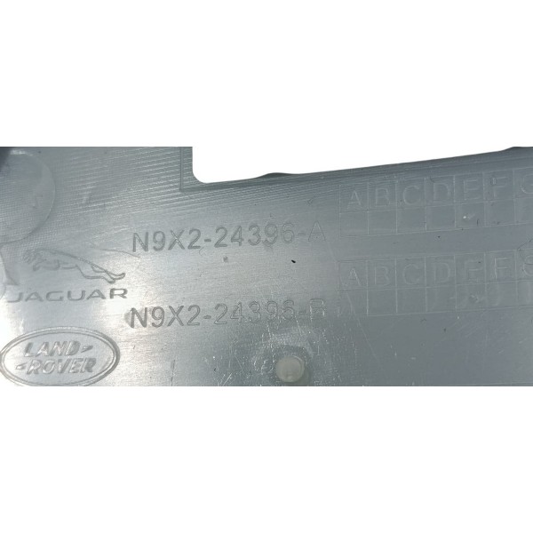 Moldura Direita Coluna C Range Rover Sport 3.0 D350 2024 Preto