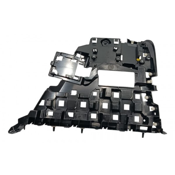 Guia Parachoque Traseiro Esq Range Rover Sport 3.0 D350 2024