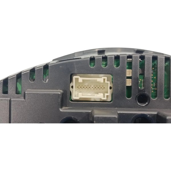 Painel De Instrumento Mercedes C200 2006 A2035408747 Preto