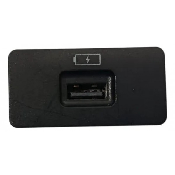 Entrada Tomada Usb Console Chery Tiggo 8 2021 703000140aa