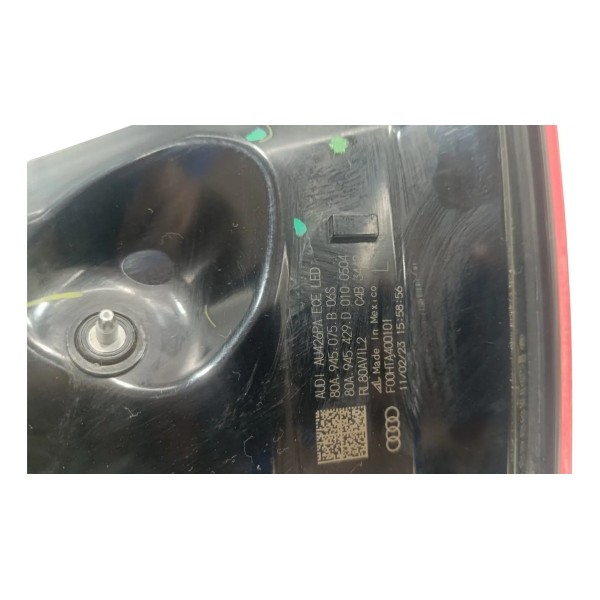 Lanterna Traseira Esquerda Audi Q5 Híbrido 2024 Esquerdo/motorista Vermelho