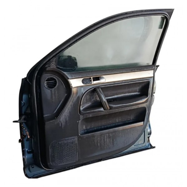 Porta Dianteira Direita Touareg 2006 (avaria) Dianteira Direita Preto