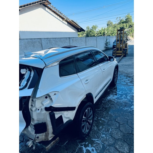 SUCATA TIGGO 8