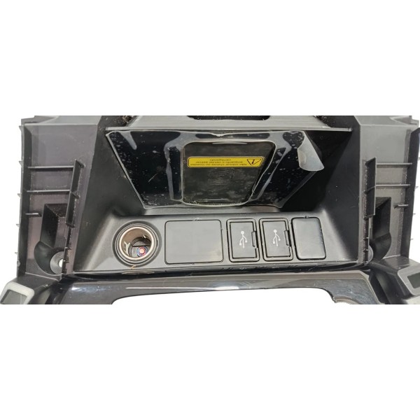Moldura Comando Do Ar Carregador Wireless Eclipse Cross 2025