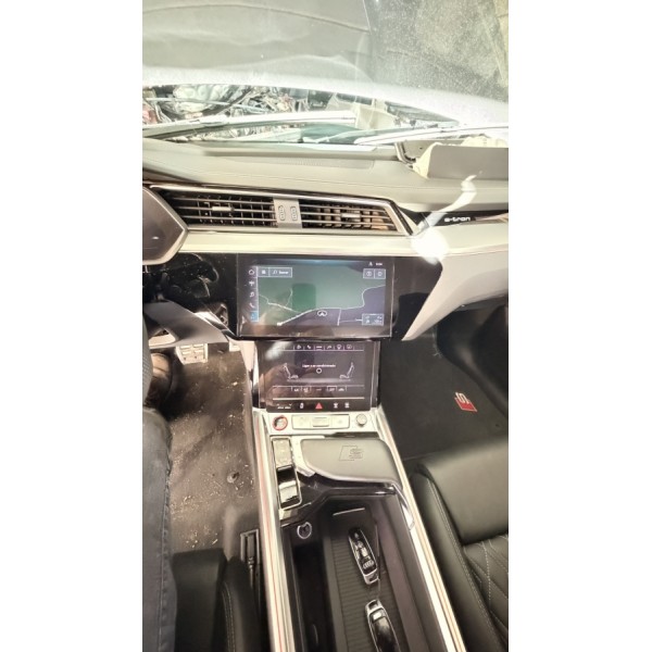 SUCATA AUDI SQ8 SB E TRON
