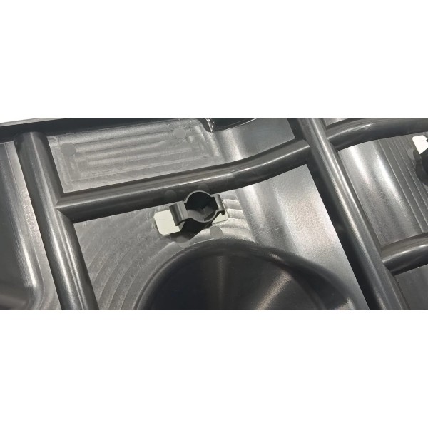 Acabamento Inferior Porta Luvas Eclipse Cross 1.5 4x2 2025