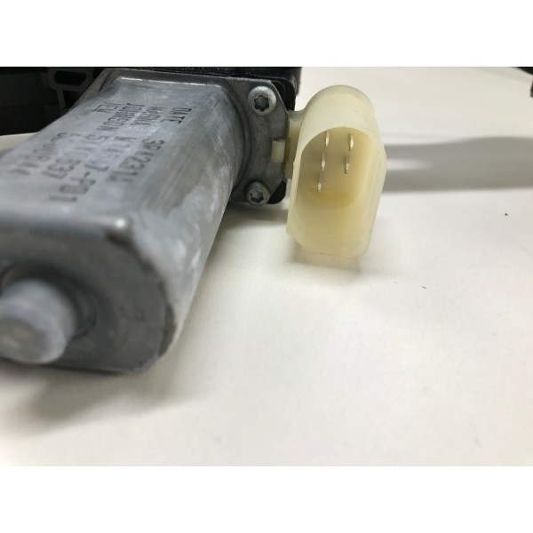 Maquina De Vidro Traseira Direita Bmw 320 F30 2016 7351050