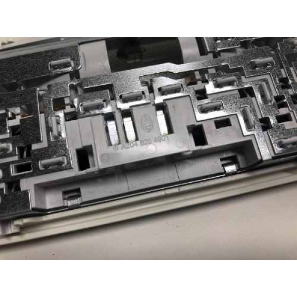 Luz Do Teto Mercedes-benz A200 2017 A2048204901