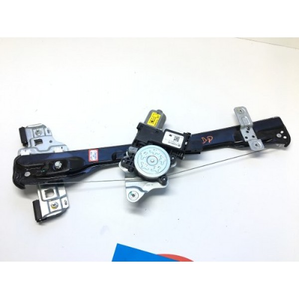 Maquina De Vidro Dianteiro Direito Gm Tracker Ltz 1.8 2015