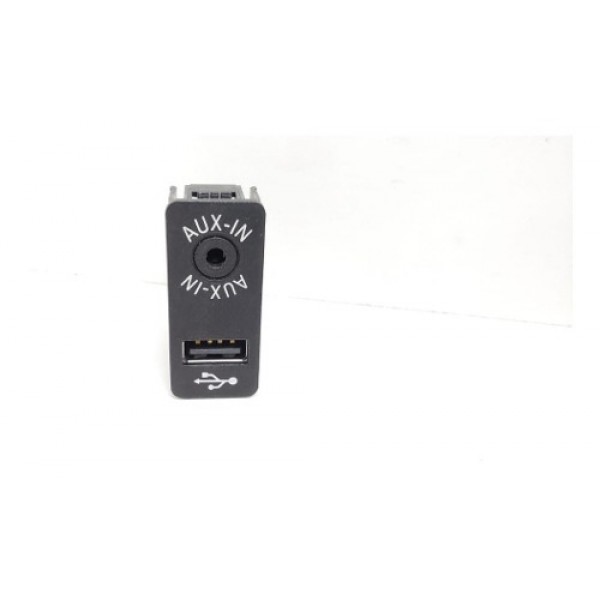 Tomada Usb Auxiliar Bmw 320 2015 9229246
