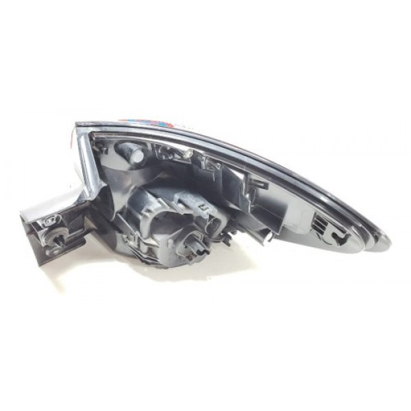 Sinaleira Traseira Esquerda Renault Captur Zen 1.6 2018  Esquerdo/motorista Vermelho