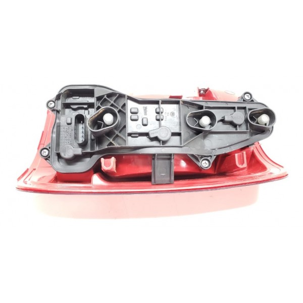Sinaleira Traseira Esquerda Vw Amarok Cd 2.0 2016 1427704 Esquerdo Vermelho