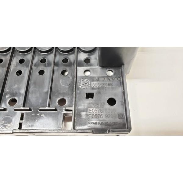 Caixa Fusível Volvo V40 Cross Country T4 2.0 2018 30659192