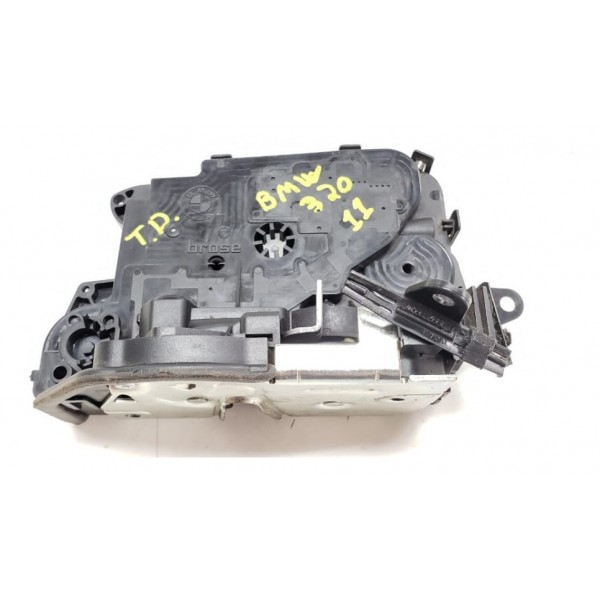Fechadura Traseira Direita Bmw 320 2011 Cod 7060296