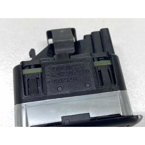 Botão Abertura Porta Malas  Mercedes Cls 400 2015