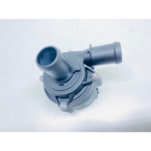 Bomba Água Auxiliar Audi A3 Sportback 1.4t 2018 5q096557    