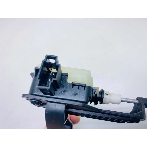 Motor Trava Do Tanque Combustível Mercedes-benz C-180 2003