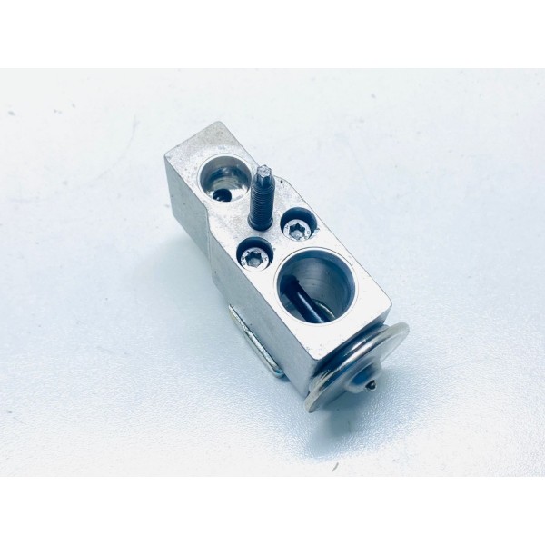 Válvula Expansão Audi A4 A5 2.0 Tfsi 2018 Cód. 8w0820679