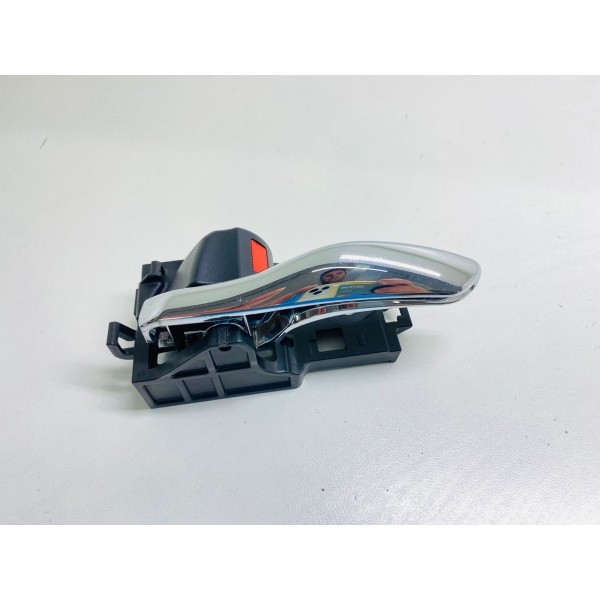 Maçaneta Interna Esquerda Toyota Prius Híbrido 1.8 2017 Dianteira/traseira