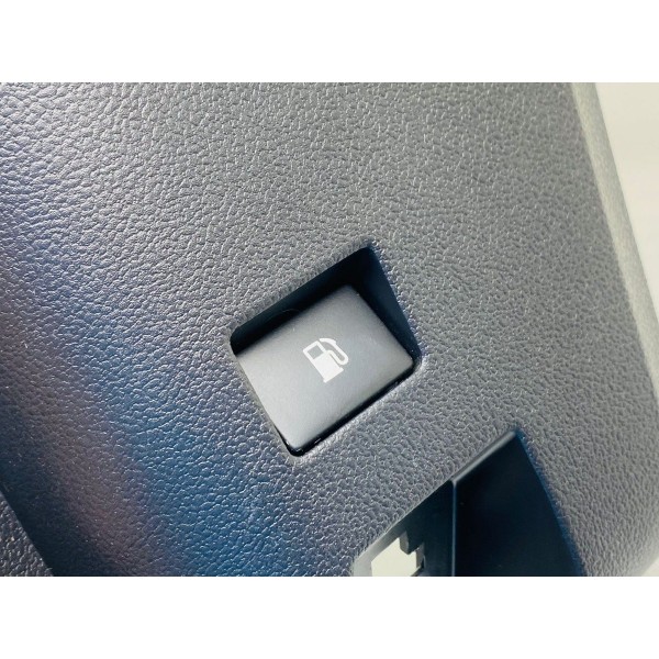 Moldura Botão Abertura Tanque Toyota Prius Híbrido 1.8 2017