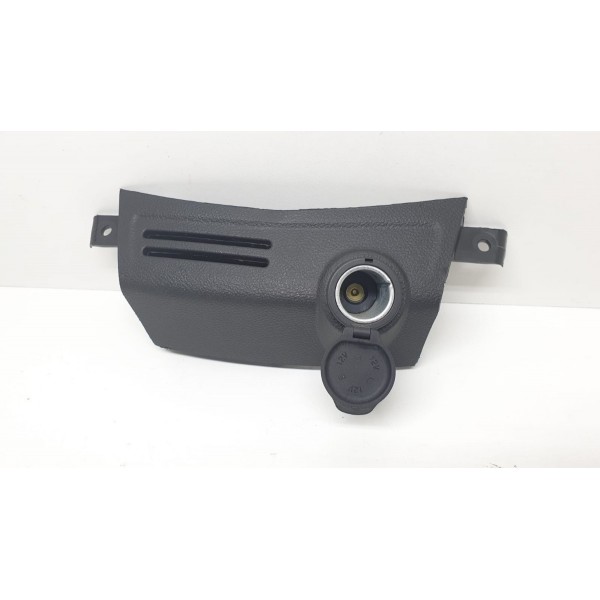 Moldura Painel Tomada 12v Gm Tracker 2015 Cód. 95135613