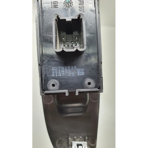 Interruptor Vidro Porta Traseira Direita Gm Tracker 2015 