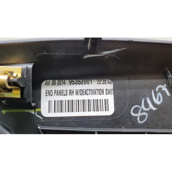 Acabamento Painel Direito Gm Tracker 2015 Cód. 95352001