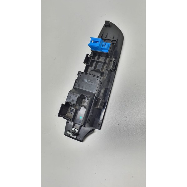 Interruptor Vidro Porta Dianteira Direita Gm Tracker 2015 