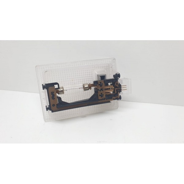 Luz De Cortesia Teto Gm Tracker 2015