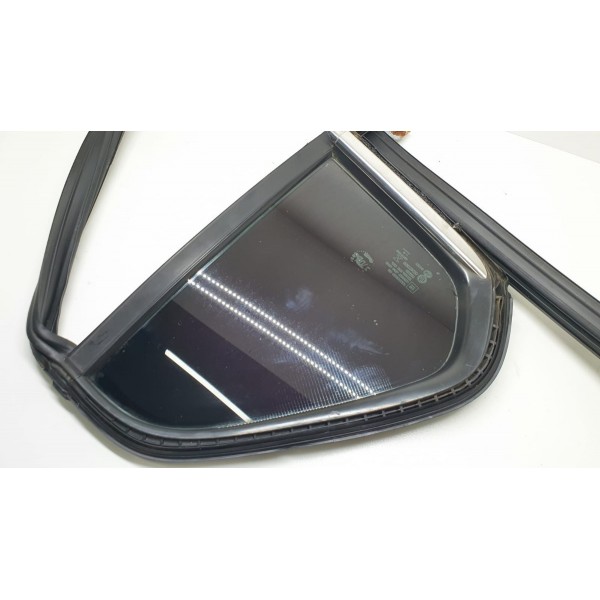 Vidro Fixo Da Porta Traseiro Direito Gm Tracker 2015 