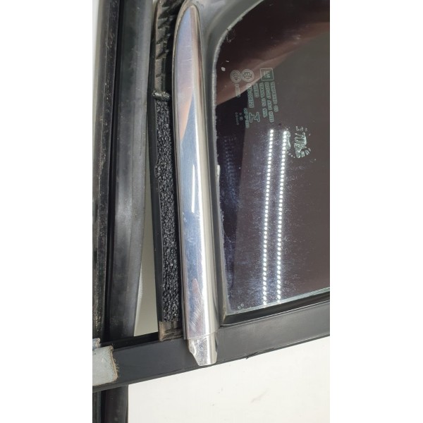 Vidro Fixo Da Porta Traseiro Direito Gm Tracker 2015 