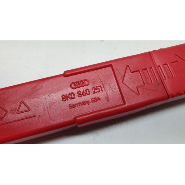Triângulo De Sinalização Audi A4 2.0 Tfsi 2012 Cód 8k0860251