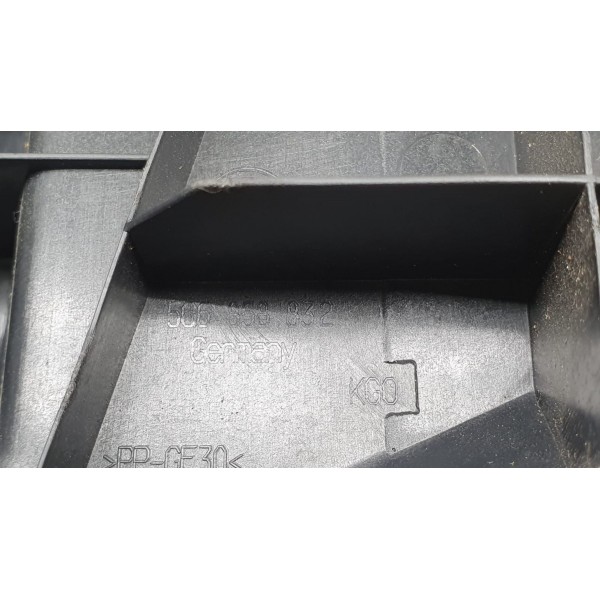 Suporte Tampão Traseiro Direito Vw Golf Gti 2014 5g6858832