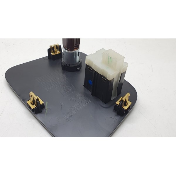 Acabamento Com Carregador Traseiro Entrada 12v Equinox 2019