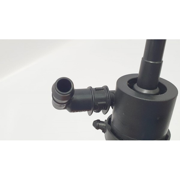 Bomba De Água Limpador Mercedes Benz A 200 2015 Cód. 1005053