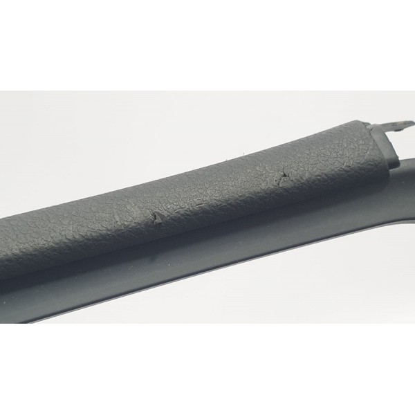 Moldura Console Central Mercedes Benz A200 2015 Com Detalhes