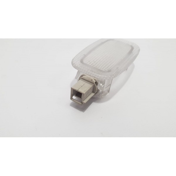 Luz Teto Cortesia Mercedes Benz A 200 2015 Cód. A2218200401