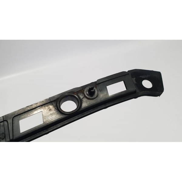 Guia Do Parachoque Traseiro Esquerdo Mercedes Benz A200 2015