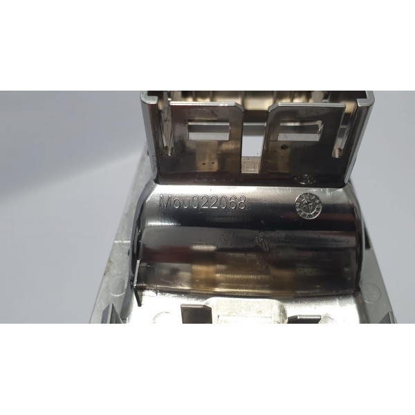 Moldura Botão Freio De Mão Peugeot 3008 1.6 Thp 2018 