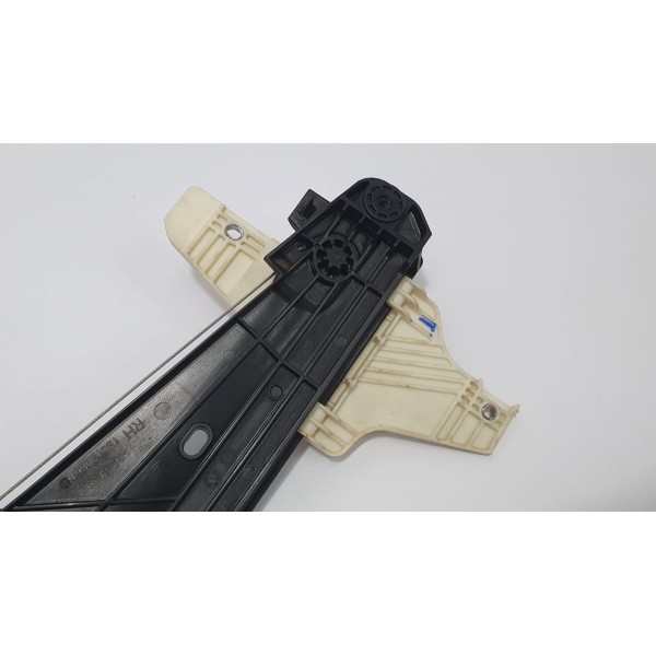 Máquina De Vidro Traseira Direita Peugeot 3008 1.6 Thp 2018