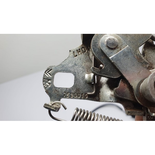 Fechadura Capô Peugeot 3008 1.6 Thp 2018 Cód. 1000005739